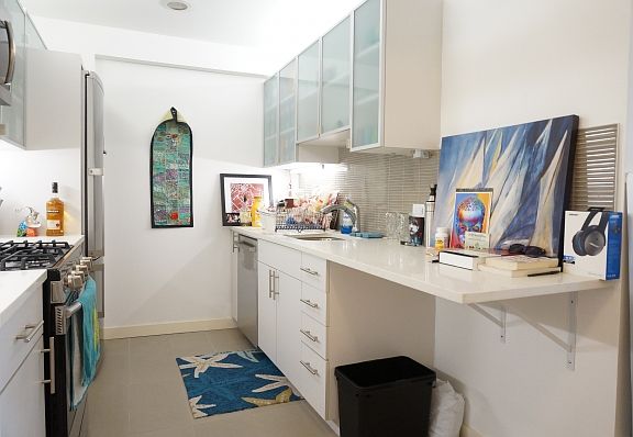 2nd image of 222 E 111th St APT 8C
