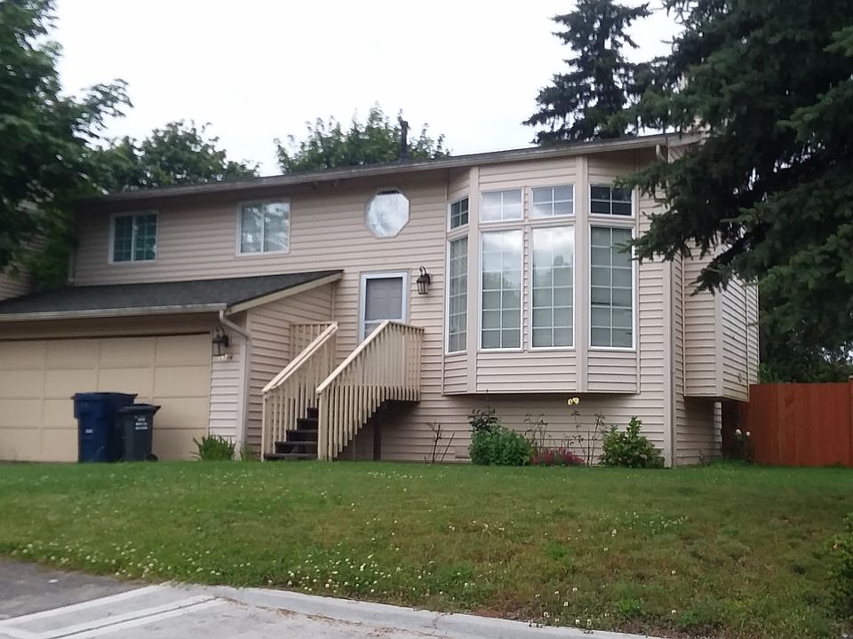 2nd image of 5116 65th Dr NE