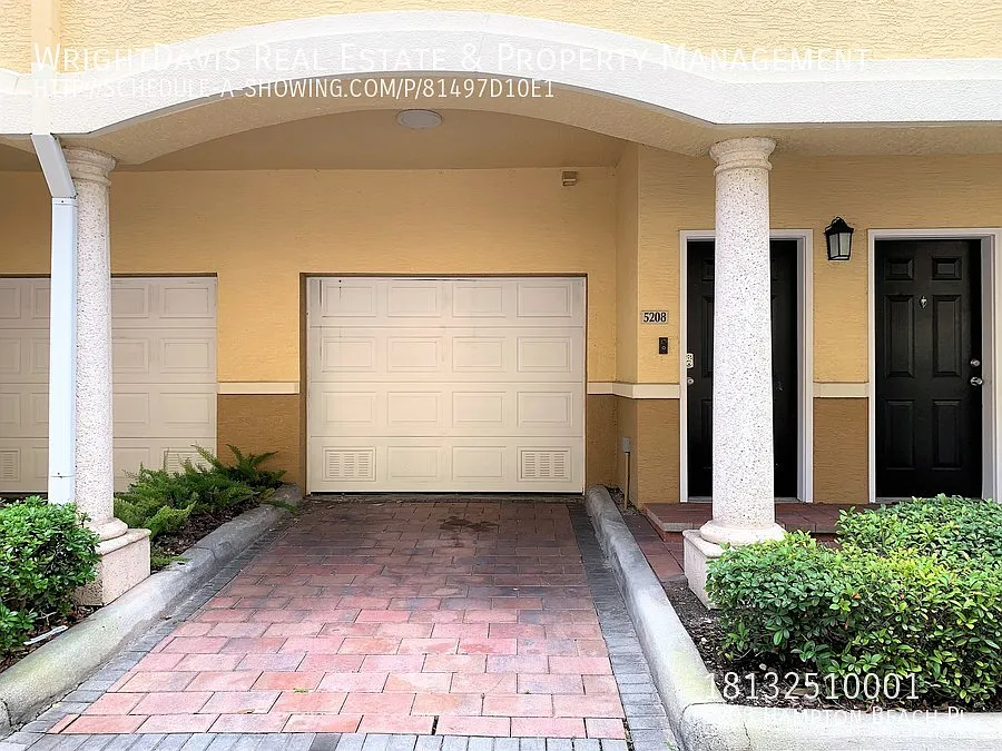 2/2 Cordoba at Beach Park Condominium in South Tampa. — Photo 2