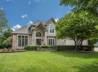 2628 Winter Park Dr, Naperville, IL 60565
