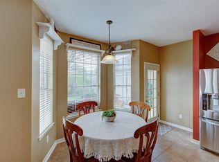 1807 N Mission Cir, Friendswood, TX 77546