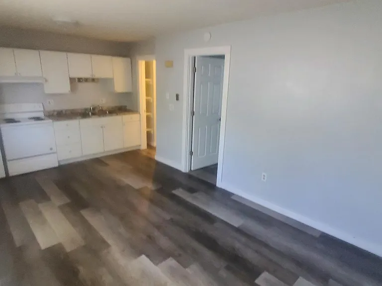 1112 Liberty St #3 — Photo 1