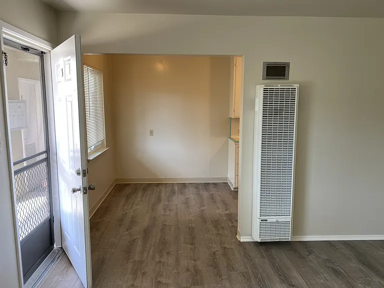 205 Avery Ln #3 — Photo 2