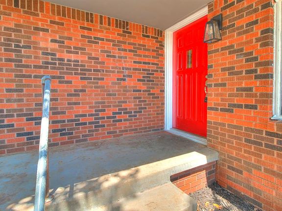 5th image of 2649 SW Murray Dr