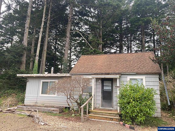 2nd image of 6721 Rhododendron Ave