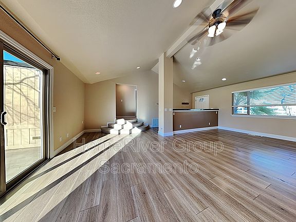 5th image of 7425 Larkspur Ln