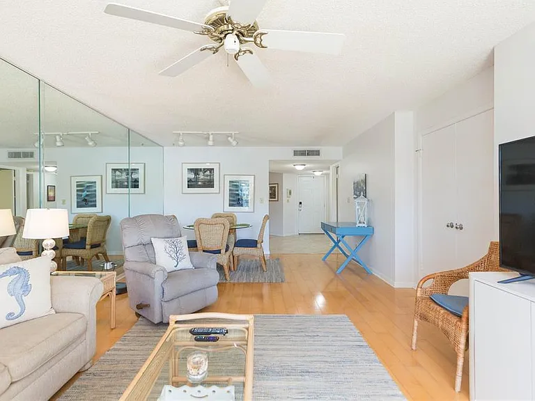 6080 Bahia Del Mar Cir #113 — Photo 4