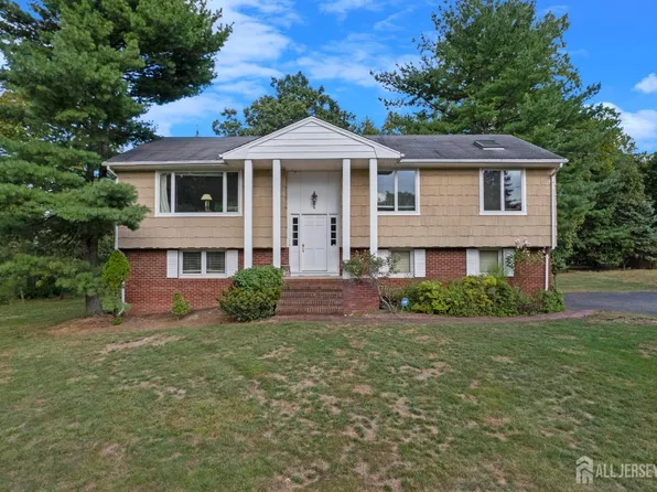 6 Herron Rd, Edison, NJ 08820