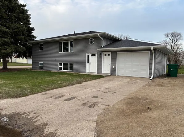 180 16th Ave N, Carrington, ND 58421