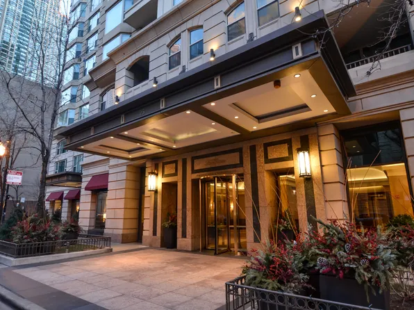 25 E Superior St APT 1504, Chicago, IL 60611