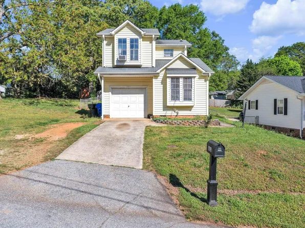 203 Lowndes Ave, Greenville, SC 29607