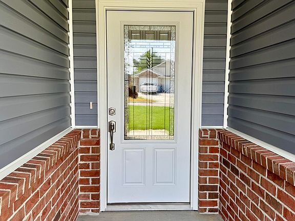 3rd image of 1910 Eliana Dr