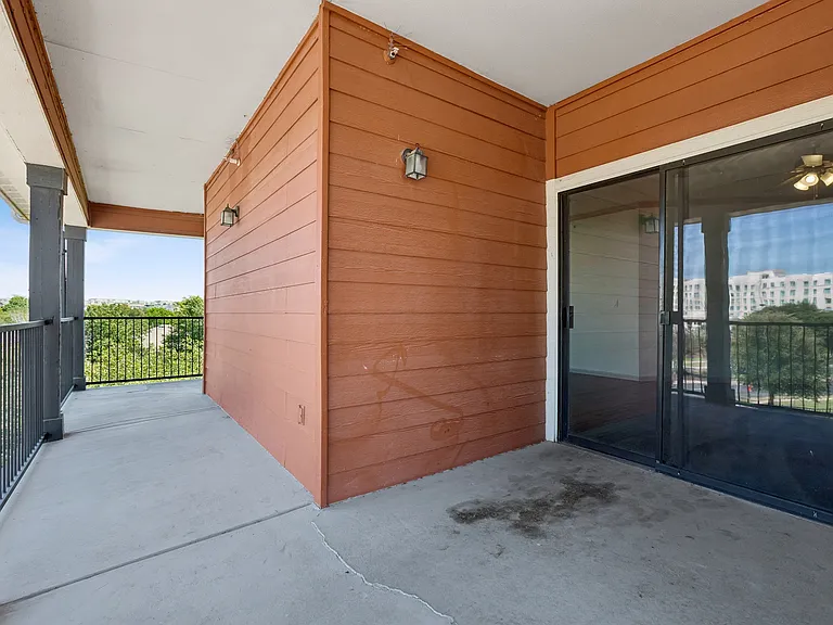 401 Teravista — Photo 25