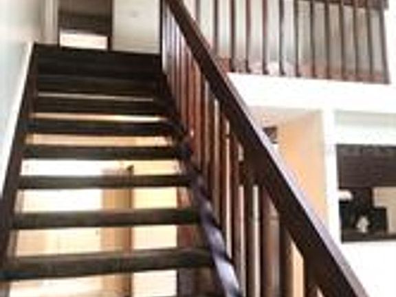 5th image of 2836 Hunt Club Ln #2B