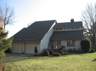 22 Sarfan Dr, Hampton, VA 23664