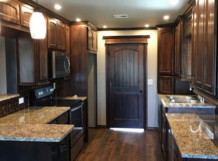 1113 Wilshire Dr, Newcastle, OK 73065