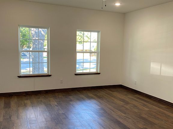 4th image of 3725 Wilkie Way
