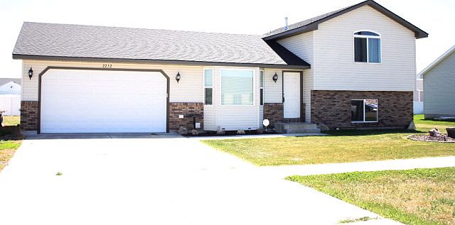 1st image of 2232 N Gladys Dr