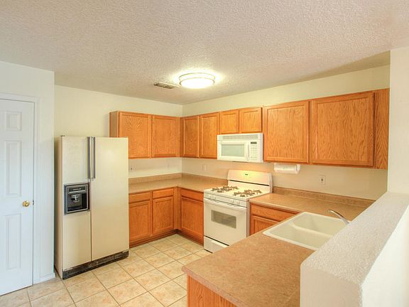 3rd image of 10409 Safford Pl NW
