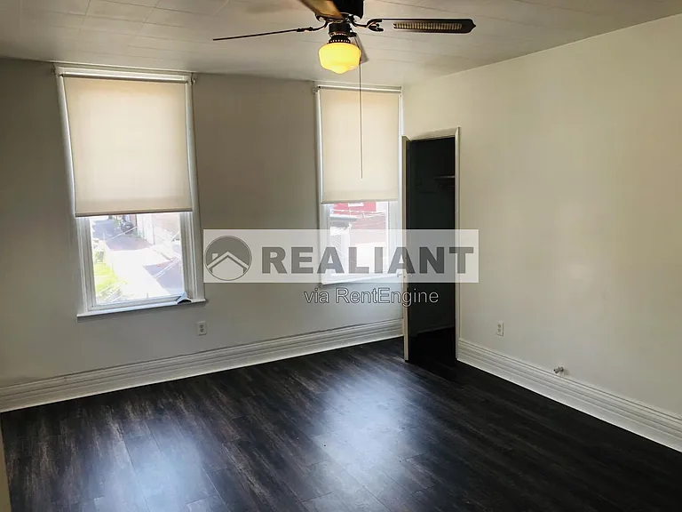 121 E 9th St #2 — Photo 6