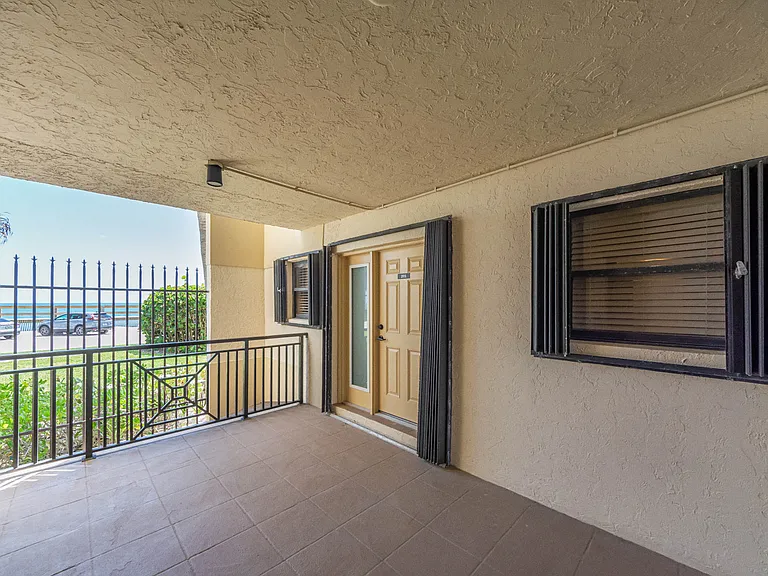 3939 Ocean Dr #201B — Photo 9