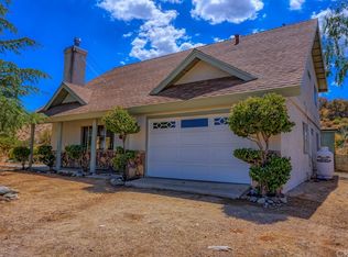 8720 Desert View Rd, Pinon Hills, CA 92372