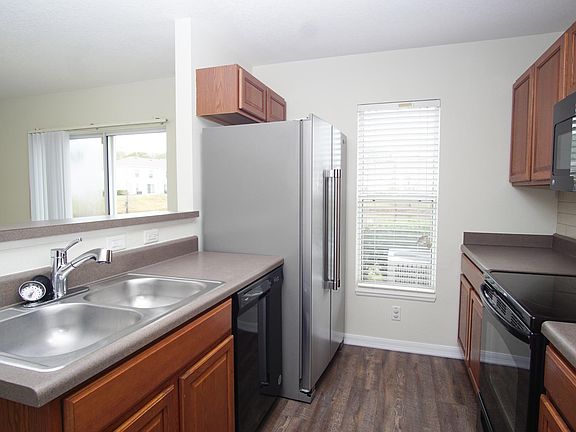 2nd image of 4528 Ashburn Square Dr