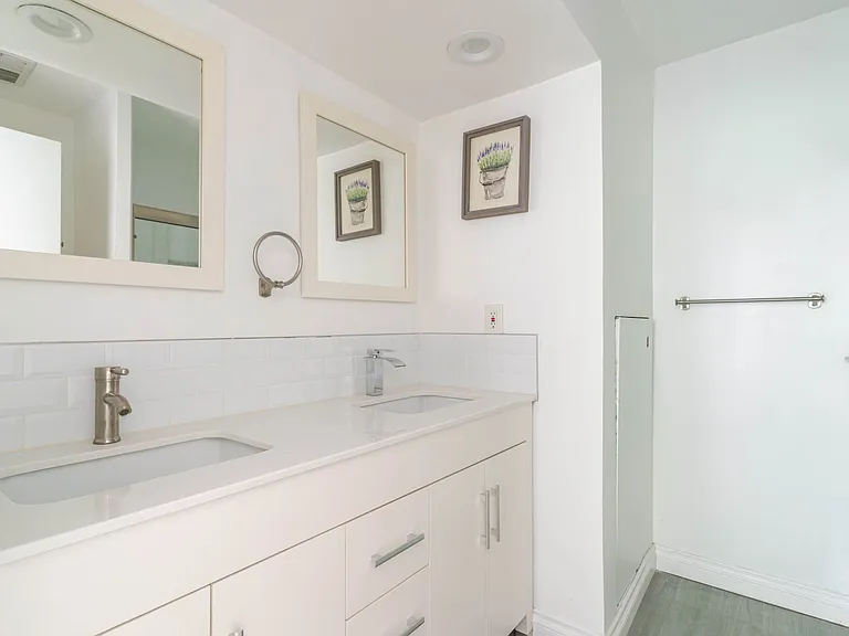 5820 Yolanda Ave #5 — Photo 14
