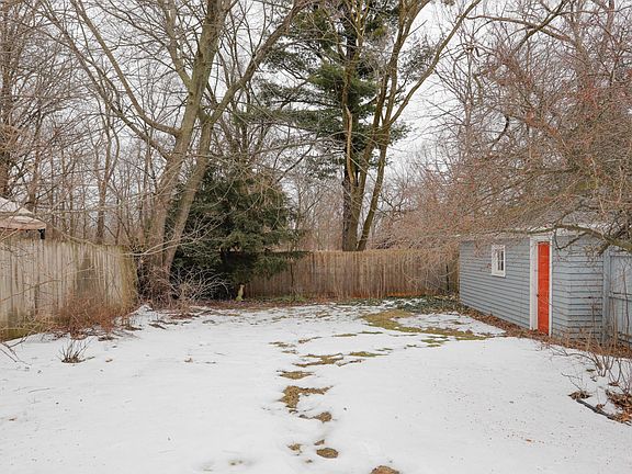 1534 Evanston Ave-104