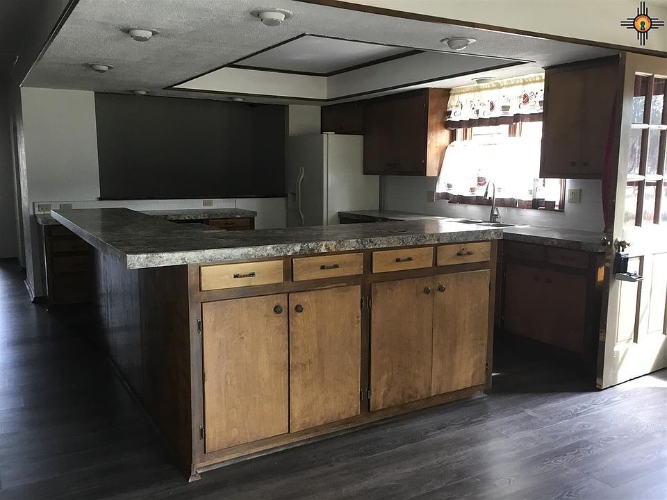 2nd image of 220 Remuda Dr