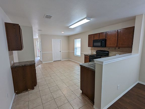 4th image of 9016 Sun Haven Way