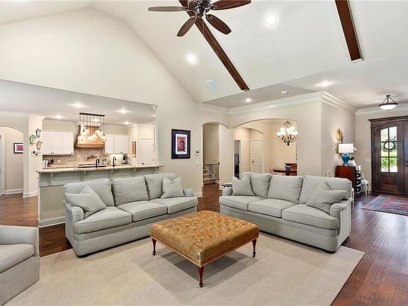 4th image of 3030 E Stone Mountain Dr