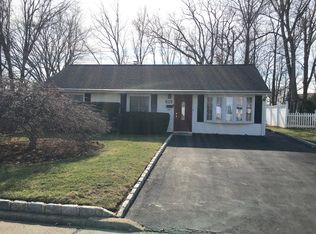 42 Rosewood Rd, Edison, NJ 08817