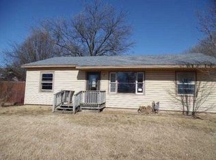 203 E Church St, Paoli, OK 73074