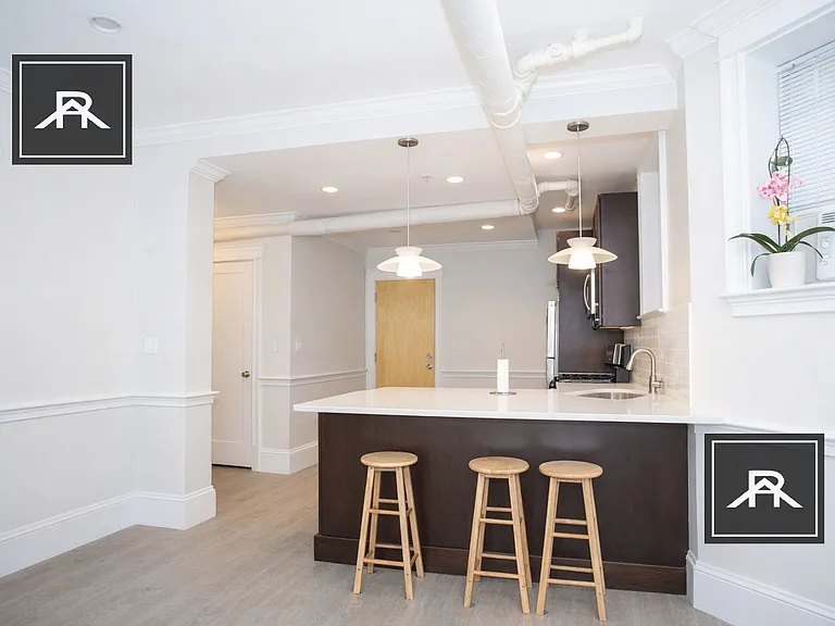 1340 Commonwealth Ave #B — Photo 2