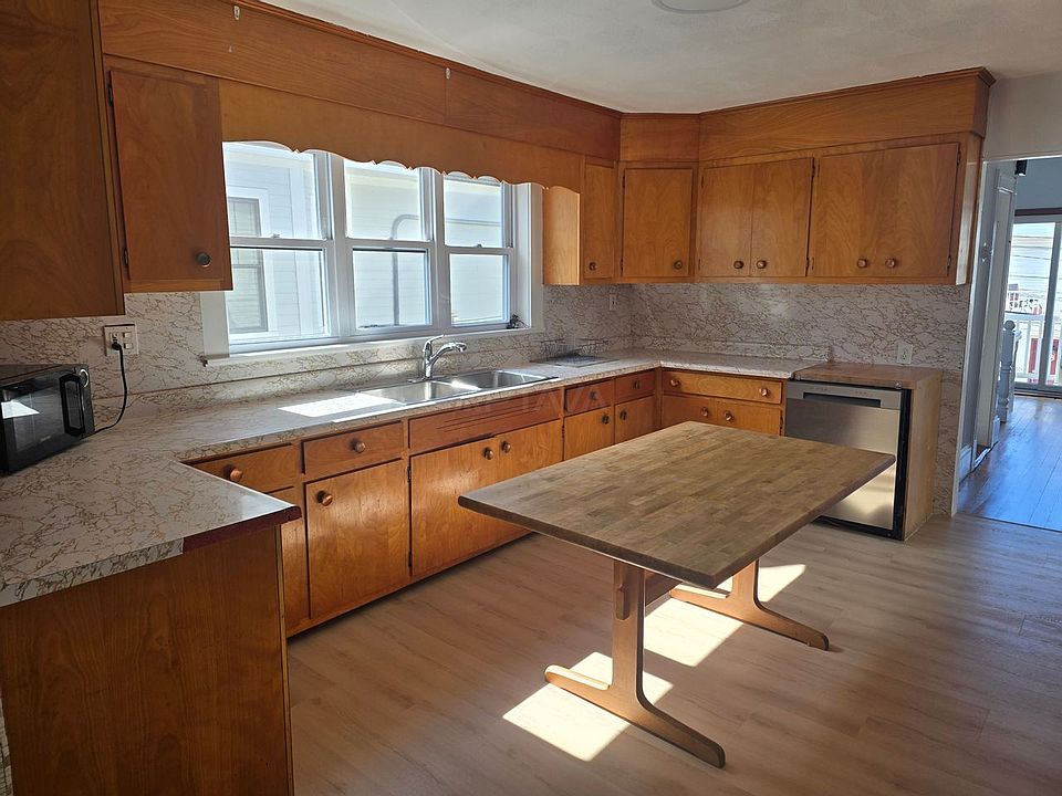 1st image of 45 Prichard Ave #45