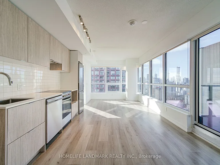 395 Bloor St E #2302 — Photo 9
