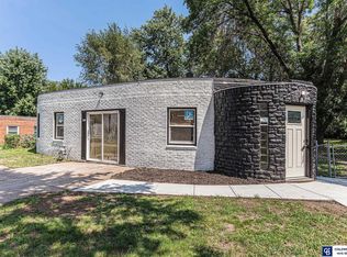 3939 N 41st St, Omaha, NE 68111