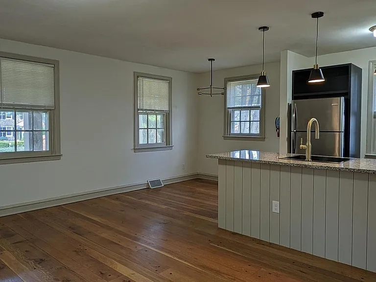 2824 Midvale Ave #M-2824B — Photo 17