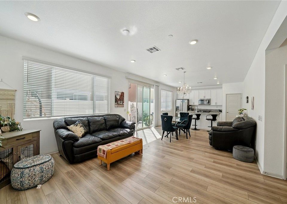 1st image of 40567 Birchfield Dr