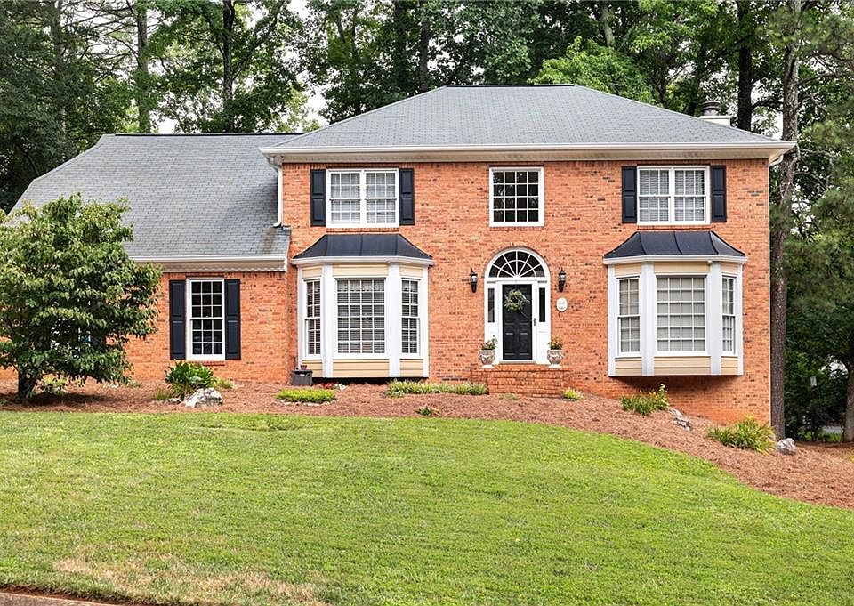 1st image of 2703 S Arbor Dr
