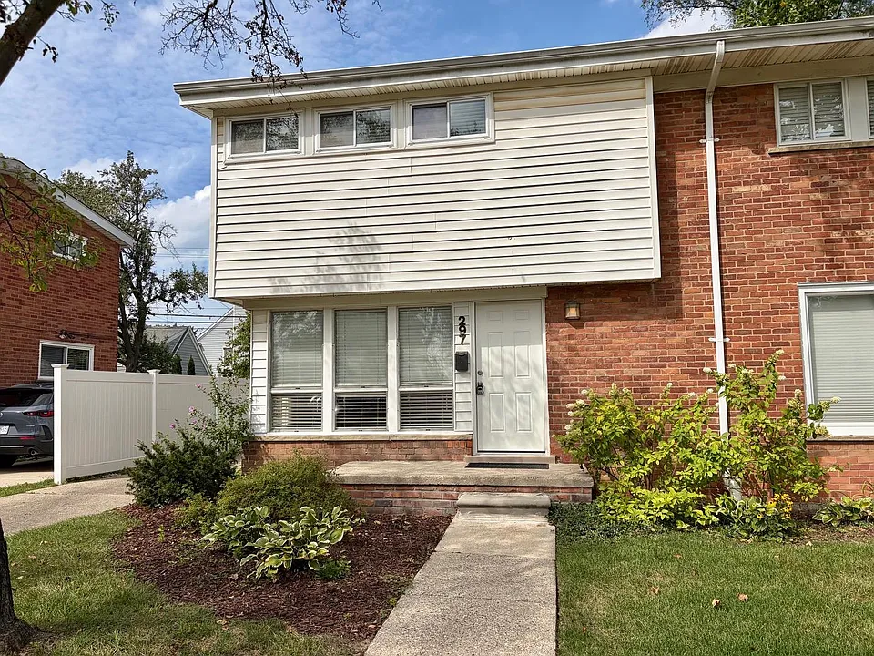 297 E Forteen Mile Rd
