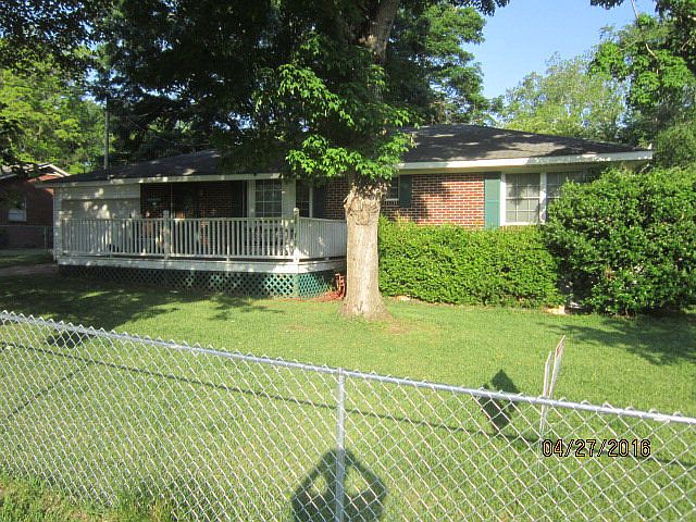 2nd image of 834 Berkshire Dr