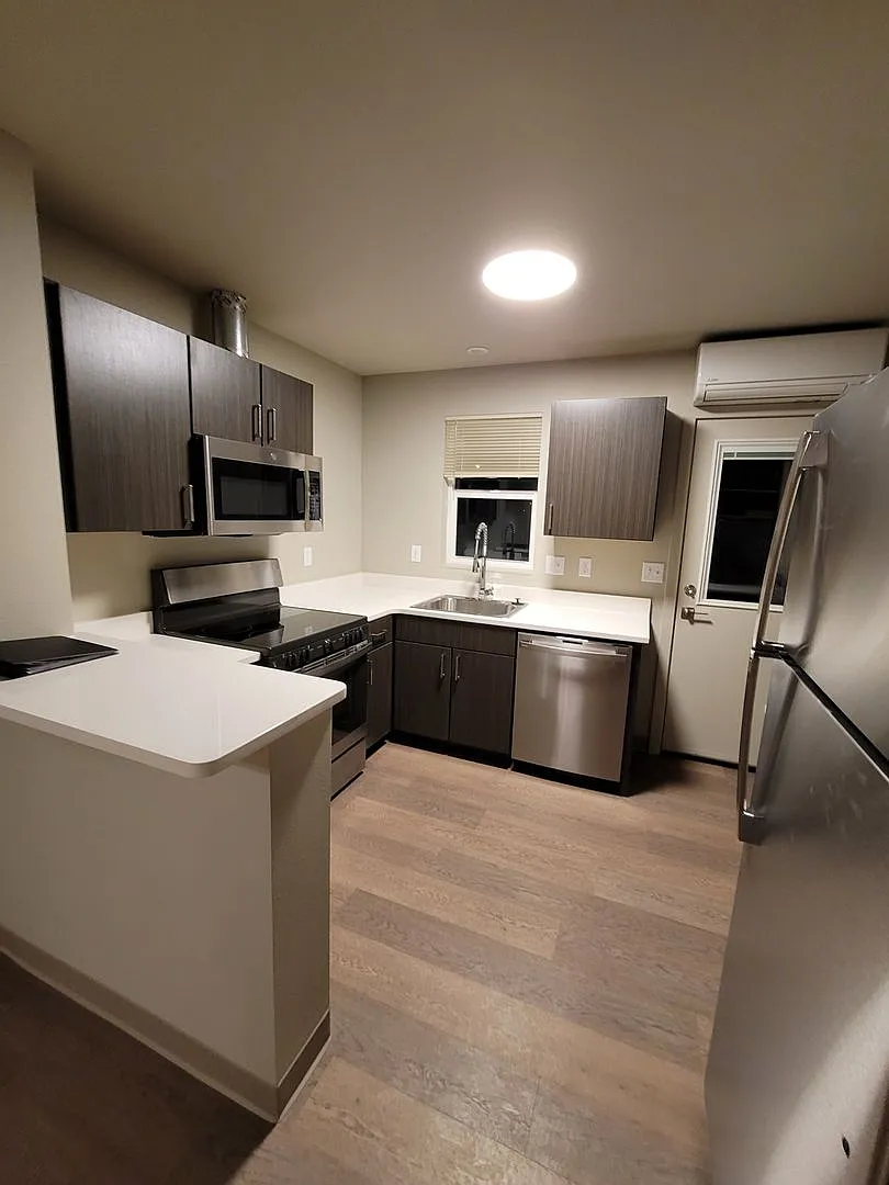 The Rapids Modern Townhomes — Photo 4