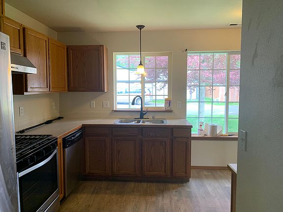 2nd image of 531 Forest Park St
