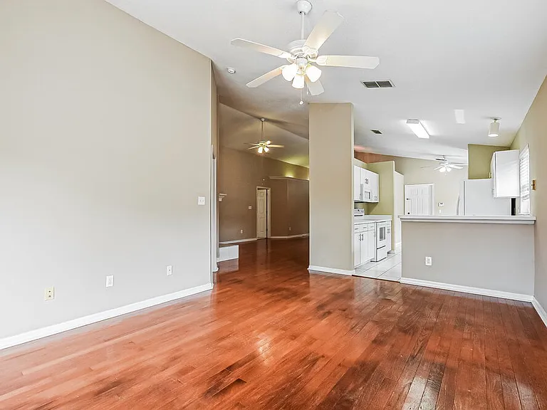 10129 Dean Point Pl — Photo 4