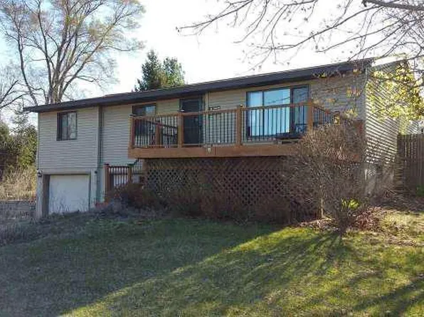 N7203 Circle DRIVE, Pardeeville, WI 53954