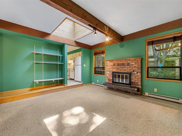 4489 Cottontree Ln, Saanich, BC V8X 4H7