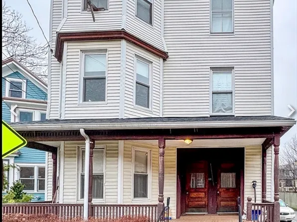 86 Chestnut St, Brookline, MA 02445