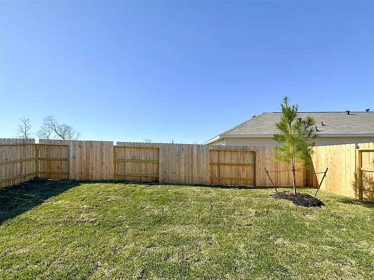 1444 Las Cuevas Dr — Photo 24